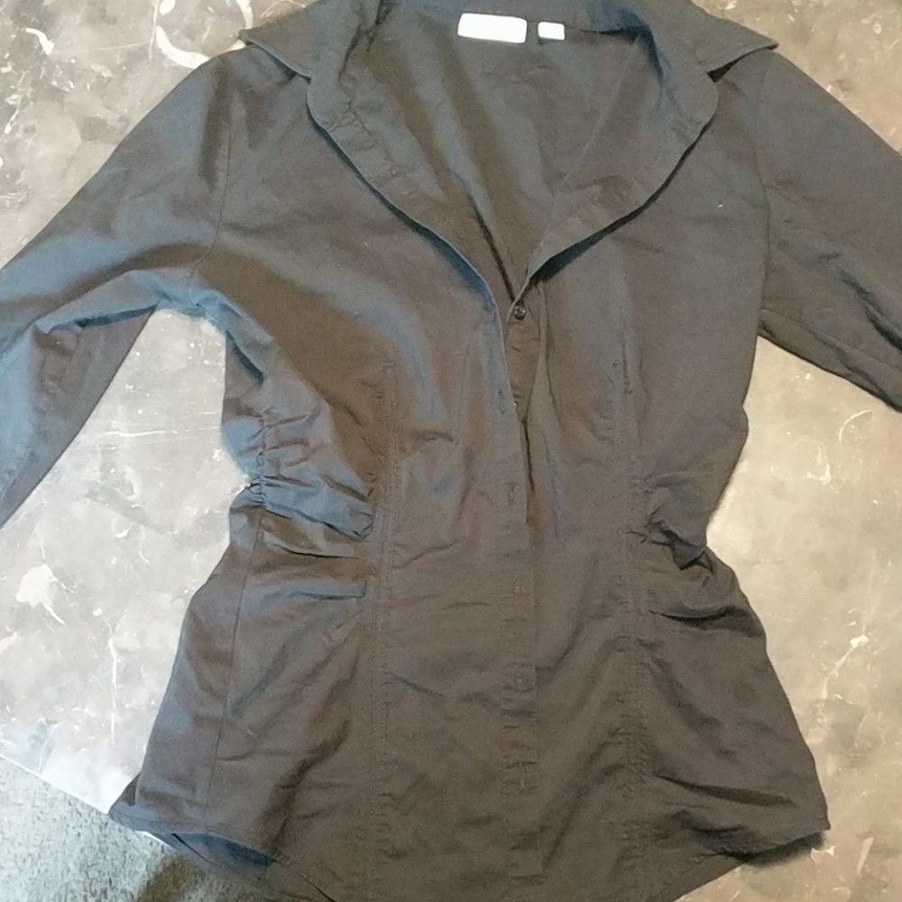 Black shirt